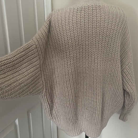 H & M Ribbed Cardigan - Picture 4 of 5